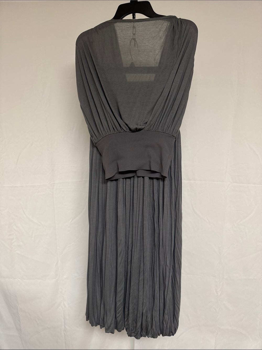Elegant Grey Pleated Women's Dress - Picture 2 of 13